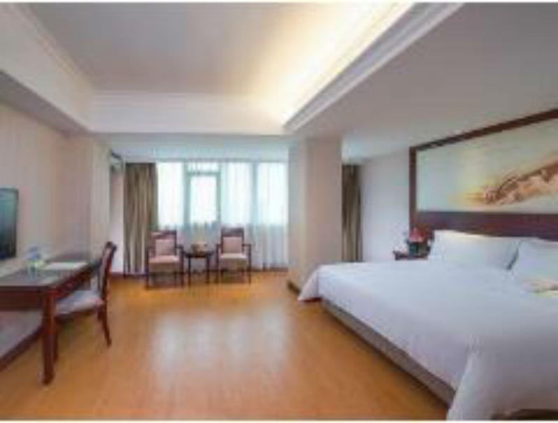 Vienna Hotel Canton Esterno foto